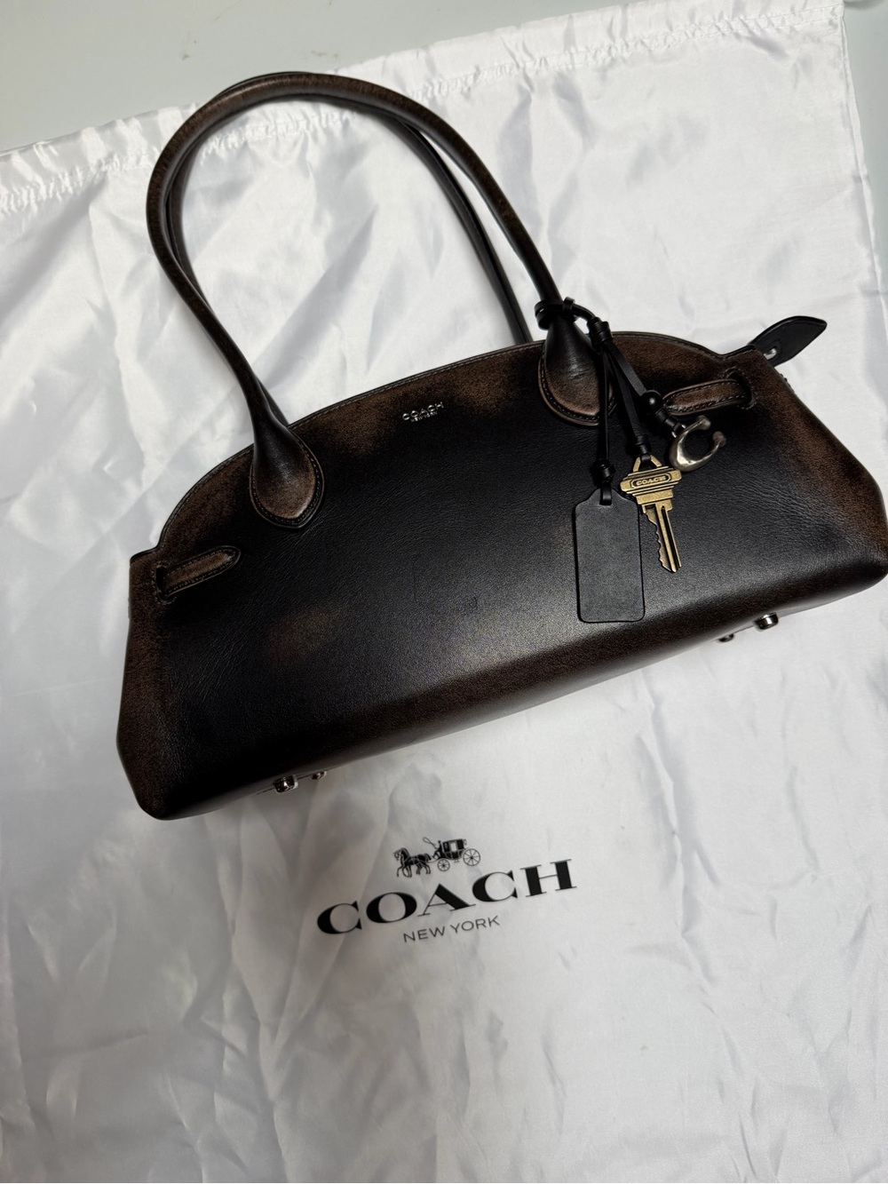 Coach Empire 34 in Loved Leathe - Picture 3 of 6